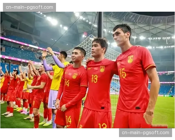 日本队3-0完胜波兰,以小组头名昂首出线 日本队3-0完胜波兰,以小组头名昂首出线