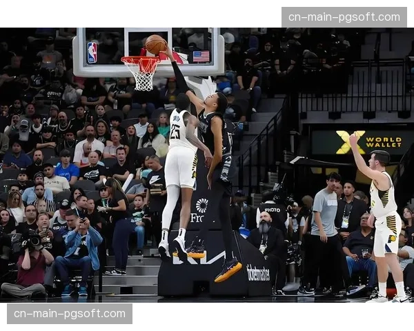 文班亚马摔伤离场触发脑震荡保护协议，马刺开拓者系列赛第二战