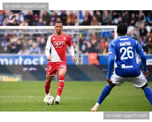 巴黎FC半场3-0领先摩纳哥，比赛早早失去悬念