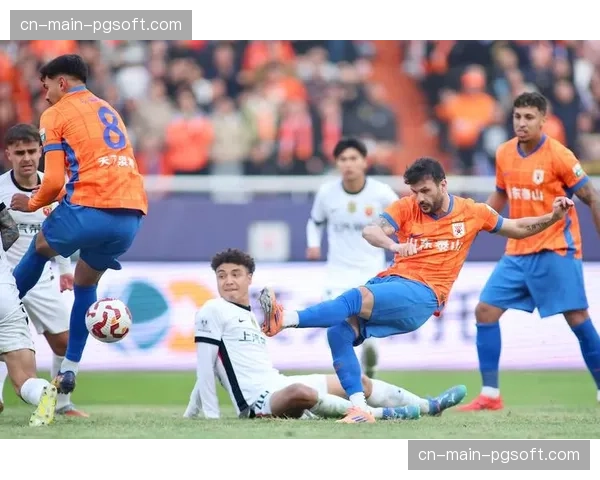 山东泰山1-1战平残阵上海海港，两队均未能全取三分